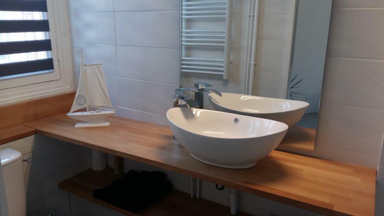 100 M De La Mer, Sauna, Wifi 梅尔·莱斯·拜恩斯 外观 照片