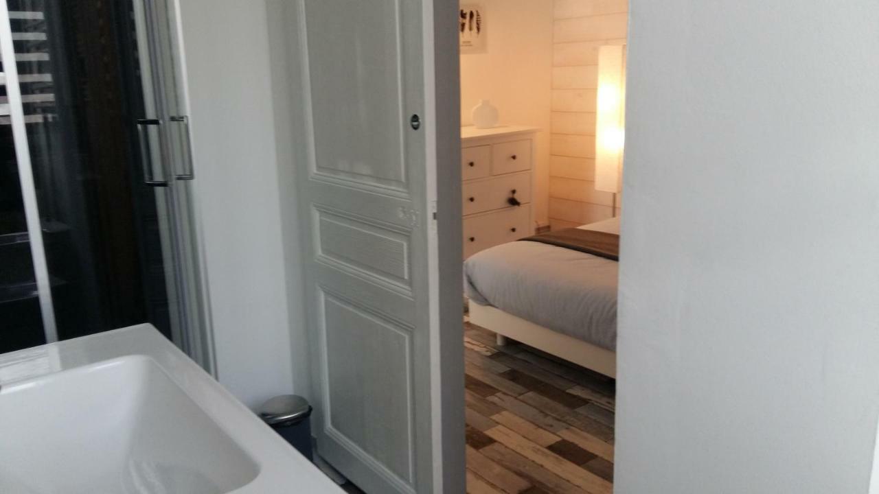 100 M De La Mer, Sauna, Wifi 梅尔·莱斯·拜恩斯 外观 照片